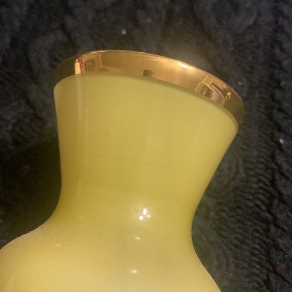 BEAUTIFUL!!! Yellow Bristol Glass Cylinder Flower Vase Gold trim… SUPER BUY! - Picture 4 of 8